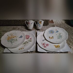 New! Lenox Butterfly Meadow Porcelain Dinnerware Set Of 2